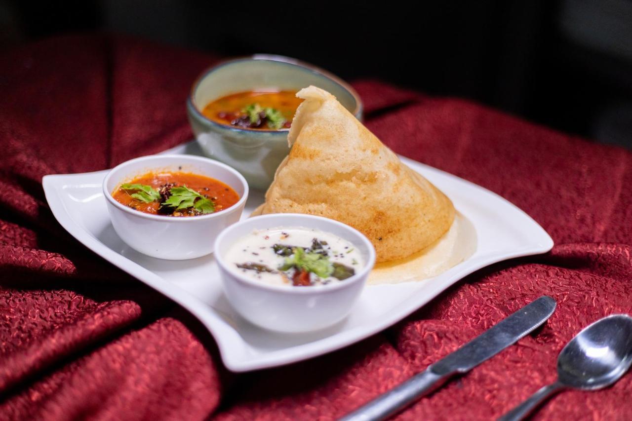 Ramada By Wyndham होटल