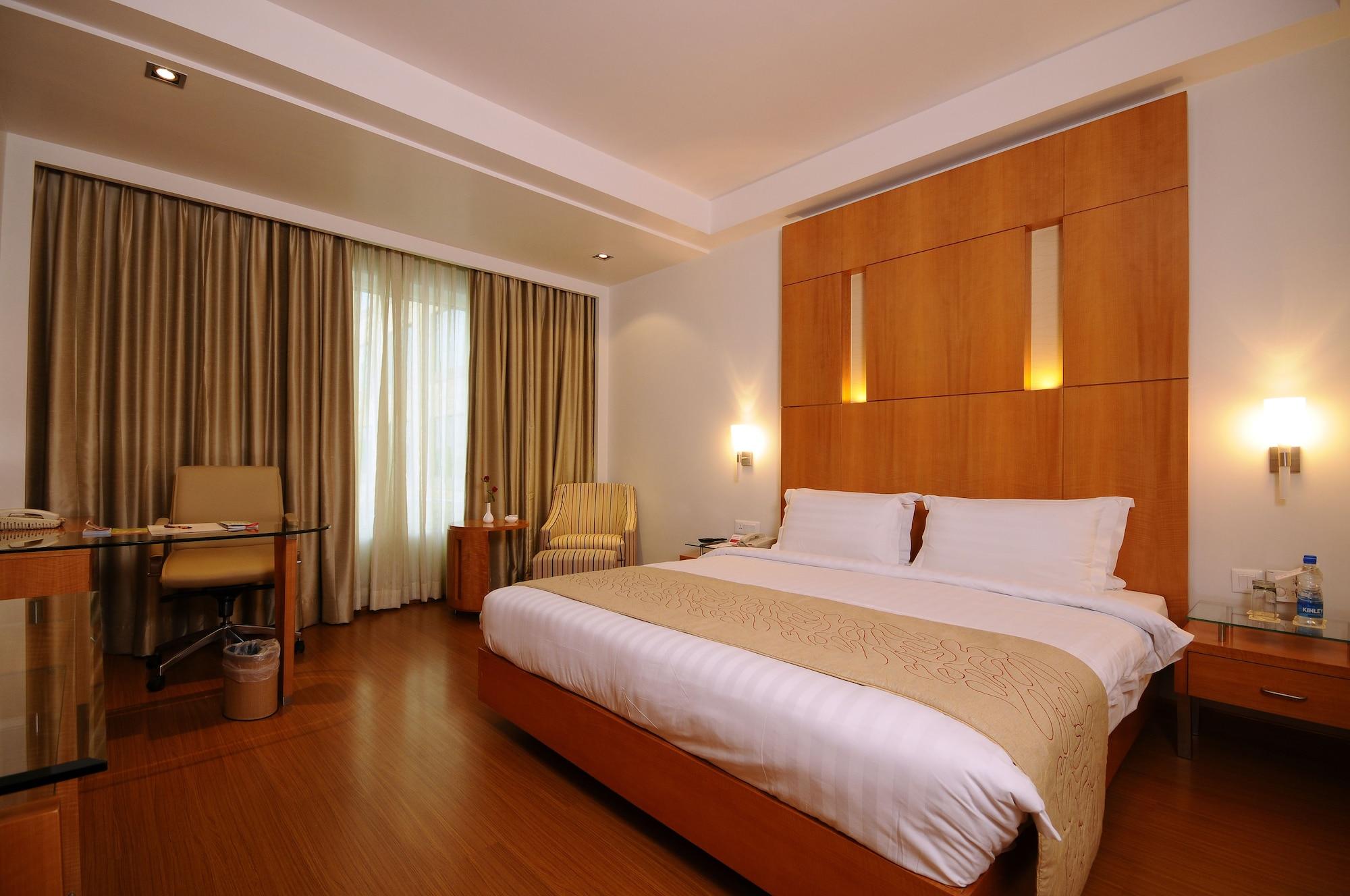Ramada By Wyndham होटल 4*