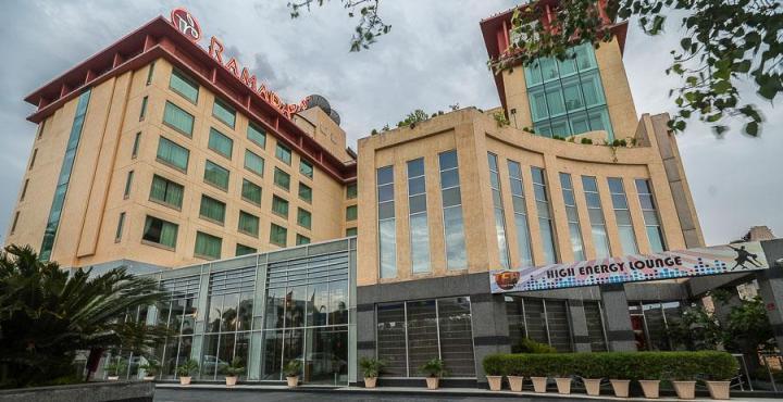 होटल Ramada By Wyndham 4*
