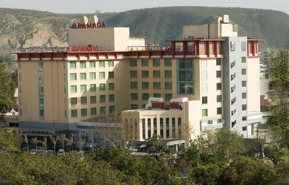 Ramada By Wyndham होटल 4*